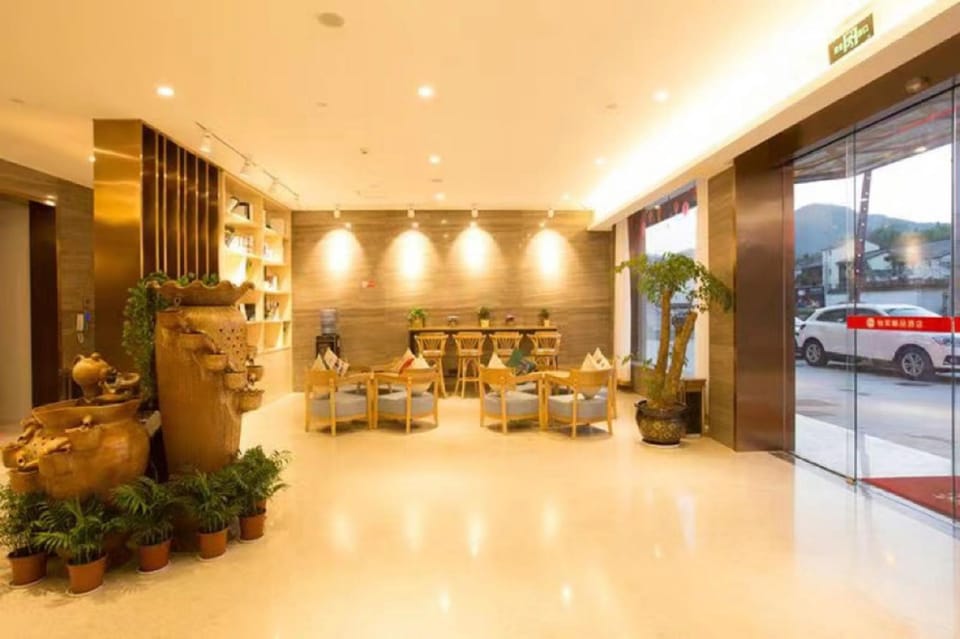 Qin Shuju Hotel (Hengdian World Studios Qin Palace) Hotel in Zhejiang