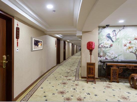 Qingfengge Renwen Hotel Hengdian Hotel in Zhejiang