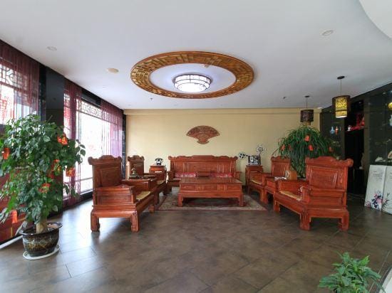 Qingfengge Renwen Hotel Hengdian Hotel in Zhejiang