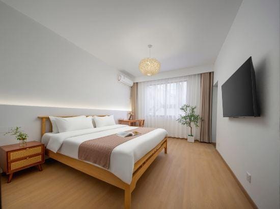 Banxia Inn (Hengdian Mingqing West Road) Hotel in Zhejiang
