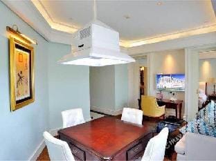 Lujiawan Restaurant Hotel in Hangzhou