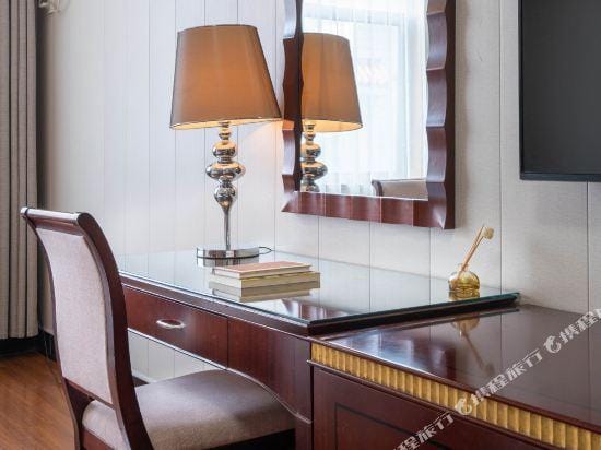 Pai Hotel (Hengdian Wansheng South Street Branch) Hotel in Zhejiang