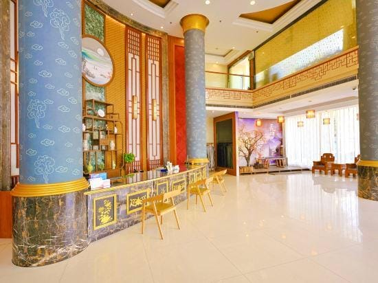 Hengdian World Studios Jinghua Grand Hotel (Qinwang Palace Qingming Shanghe Tu) Hotel in Zhejiang