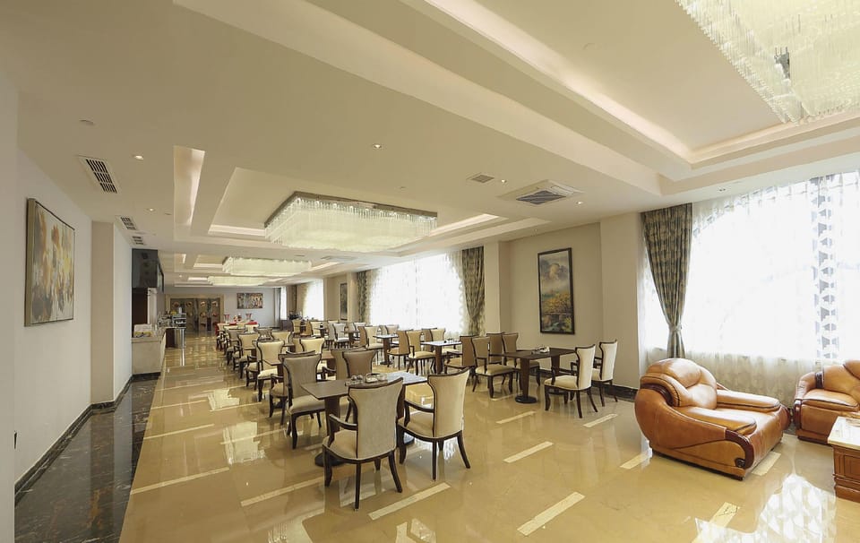 Royal Garden Hotel Hotel in Zhejiang
