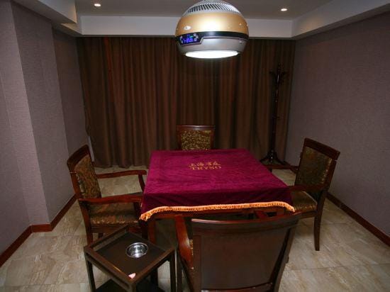 Baihe Boutique Hotel (Yueqing Beibaixiang Store) Hotel in Zhejiang