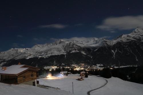 juhui Lenzerheide Hostel in Lantsch/Lenz