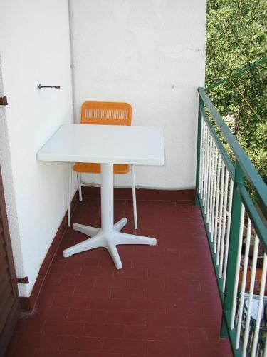 Rooms with a parking space Starigrad, Paklenica - 11452 Hotel in Zadar County