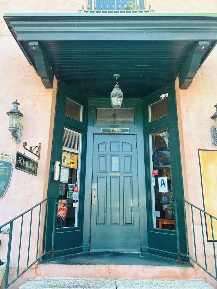 County Clare Irish Hotel & Pub Hotel in Milwaukee