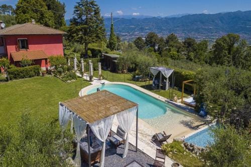 La Casa Fra gli Ulivi luxury apartments with pool near Cinque Terre and Tuscany Hotel in Province of Massa and Carrara