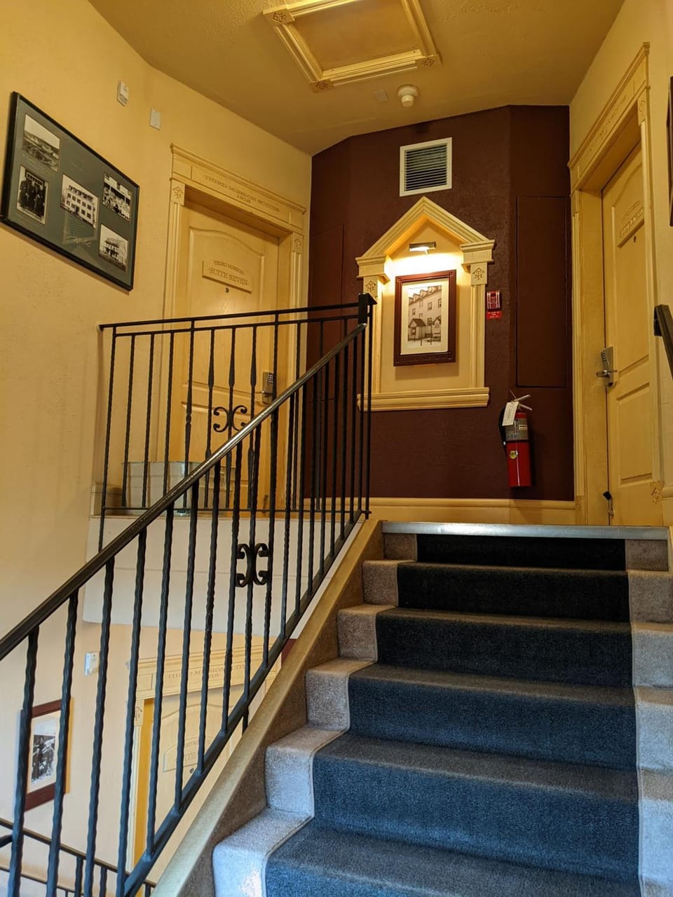 Third Mission Heritage Suites Inn in Peace River