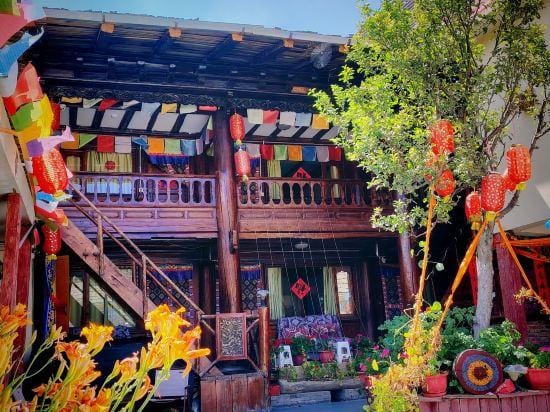 Caiyunjian Inn Hotel in China