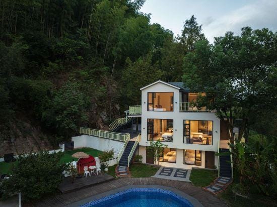 Jiaoxia Mountain and Mountain Suxi Camping Travel Paijiaozi Holiday Meisu Hotel in Hangzhou