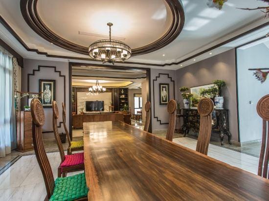 Yunshang Grassland Yishan Yishe Wild Luxury Guesthouse Hotel in Hangzhou