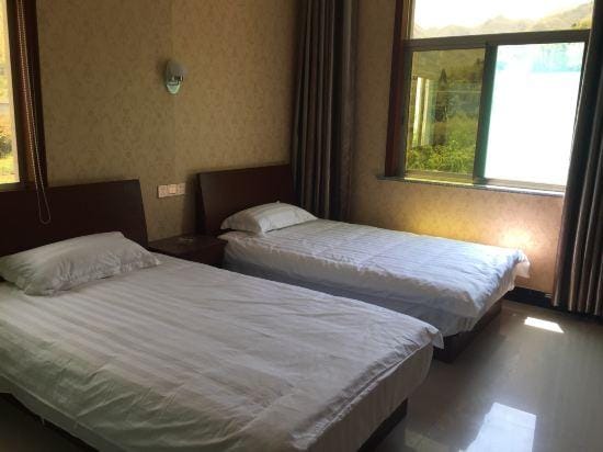 Anji Qingshui River Farm Hotel in Hangzhou