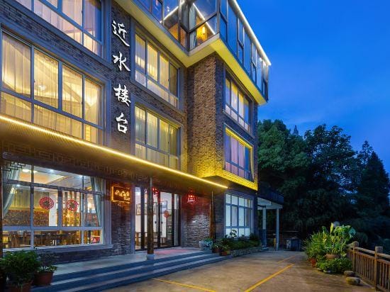 Anji Yunshang Grassland Jinshuiloutai Homestay Hotel in Hangzhou