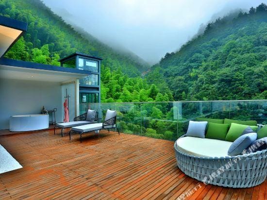Stream in Cloud Resort Hotel Hotel in Hangzhou