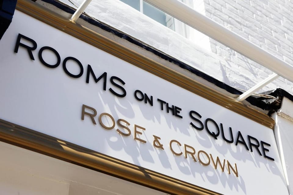 The Rose and Crown Inn in Warwick