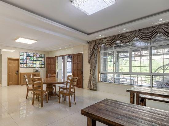Yunshang Zhulin Yaju · Swimming Pool Resort Minshuku Hotel in Hangzhou