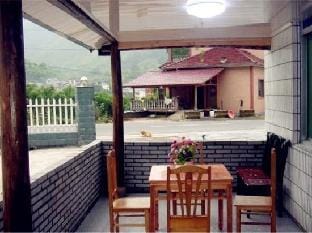 Longwangshan Huanle Inn Hotel in Hangzhou