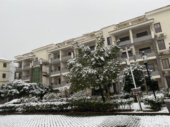 Huanting· Shanshuitongli Hotel Hotel in Hangzhou