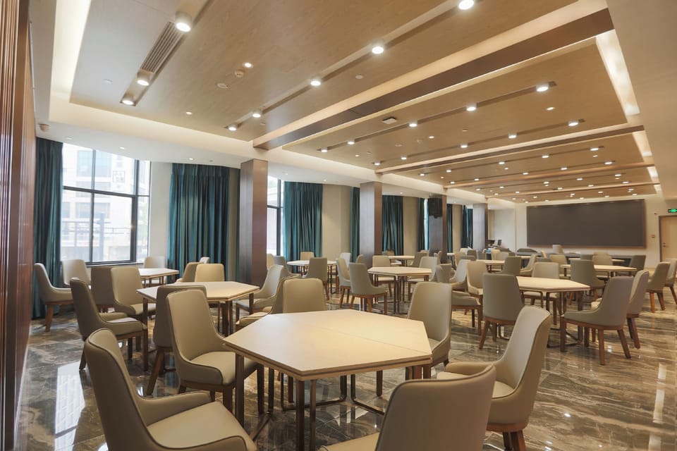 Weiting Hotel(Jiande Xin'anjiang) Hotel in Hangzhou