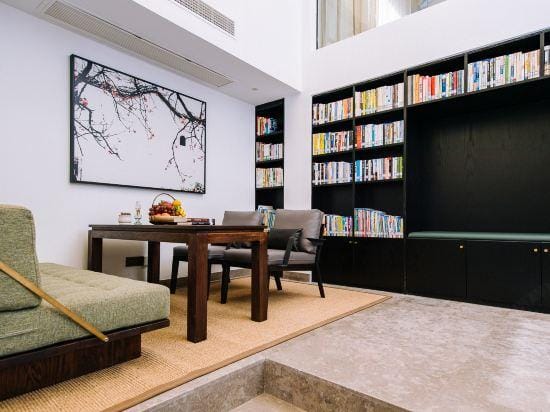 Hangzhou Jiande Meizhuang Homestay (Yanzhou Ancient Street) Hotel in Hangzhou