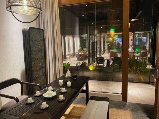 Hangzhou Jiande Meizhuang Homestay (Yanzhou Ancient Street) Hotel in Hangzhou