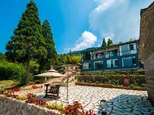 Shili Qingshan Forest Villa Hotel in Zhejiang