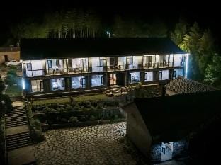 Shili Qingshan Forest Villa Hotel in Zhejiang