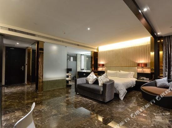 Maitao Crystal Hotel Hotel in Zhejiang