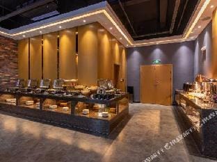James Joyce Coffetel (Zaozhuang High Speed Railway Station Guangming West Road Wanda) Hotel in Jiangsu