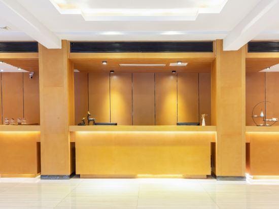 Binyue Hotel (Zaozhuang High Speed Railway Station) Hotel in Jiangsu