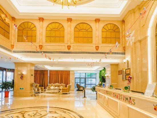 Vienna Hotel (Jiashan Old Town) Hotel in Shanghai