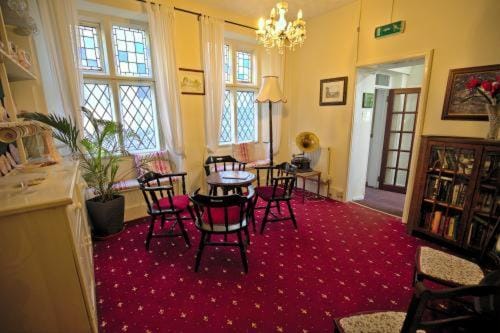 Lewinsdale Lodge Hotel in Weston-super-Mare