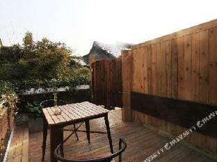 The Garden Cabin Hotel in Shanghai