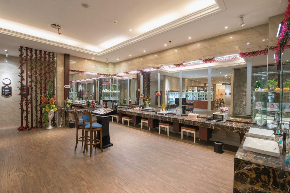 Yunlan Bay Shuanglian Hot Spring Resort Hotel in Shanghai