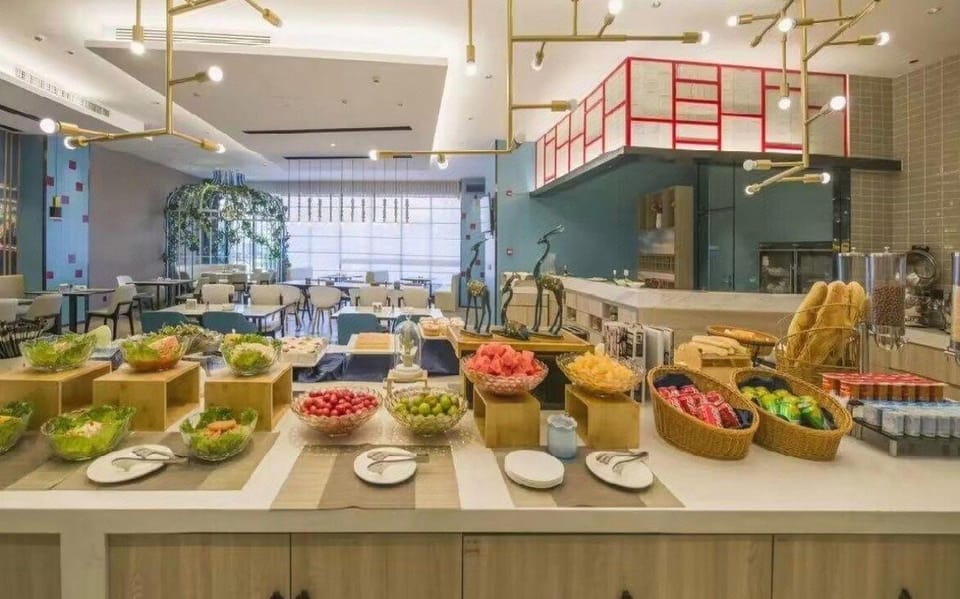 Qingmu Select Hotel (Chaohu Wanda Plaza Xiangyang Road) Hotel in Jiangsu
