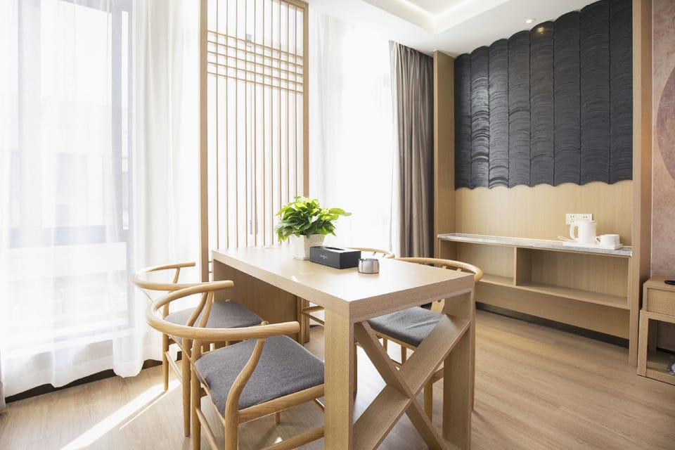 Qingmu Select Hotel (Chaohu Wanda Plaza Xiangyang Road) Hotel in Jiangsu