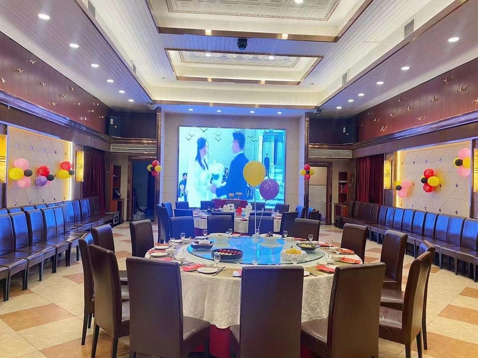 Huaqiao Hotel Hotel in Zhejiang
