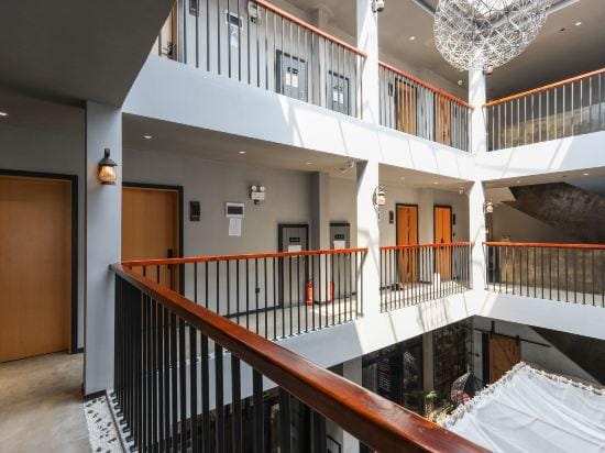 Muji &Art Villa Hotel in Zhejiang