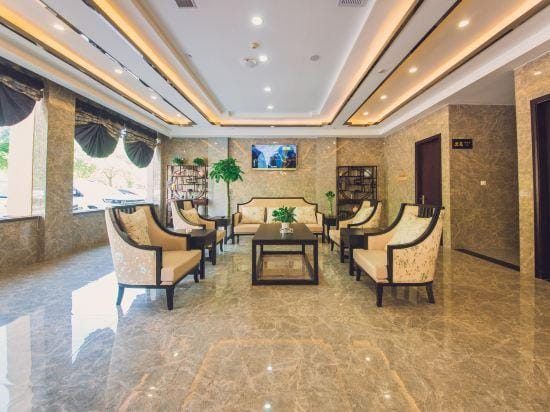 Jichen Hotel (Tongxiang Century Avenue) Hotel in Zhejiang