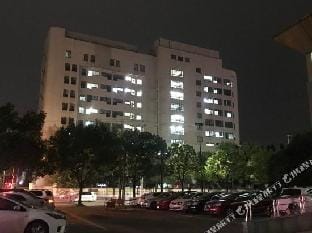Wutong Hotel Tongxiang Party Branch Hotel in Zhejiang