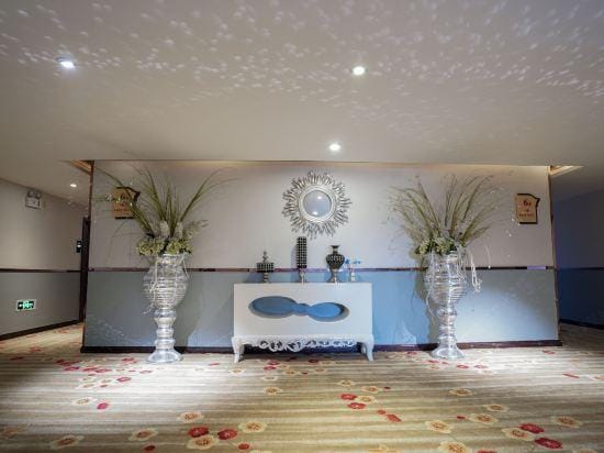 Borui Business Hotel Hotel in Zhejiang