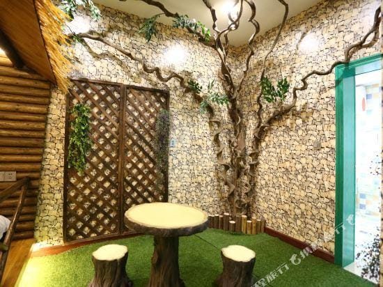 Rulian Time Theme Coffee Hostel Hotel in Zhejiang