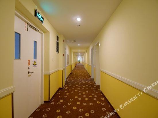 Home Inn (Taizhou Gaogang Yangzijiang Middle Road) Hotel in Jiangsu