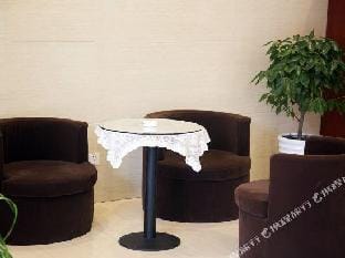 Home Inn Paibai Yun Hotel (Taizhou Wanda Plaza) Hotel in Jiangsu