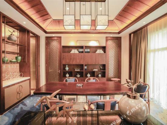 Swan Lake Resort Hot Spring Jiangba Hotel in Jiangsu