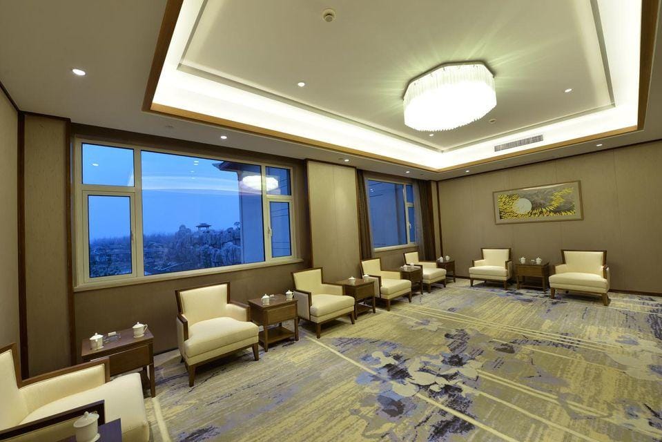 Swan Lake Resort Hot Spring Jiangba Hotel in Jiangsu