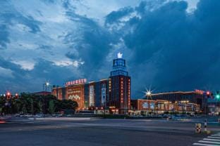 Elong Me · Light Travel Hotel Hotel in Zhejiang