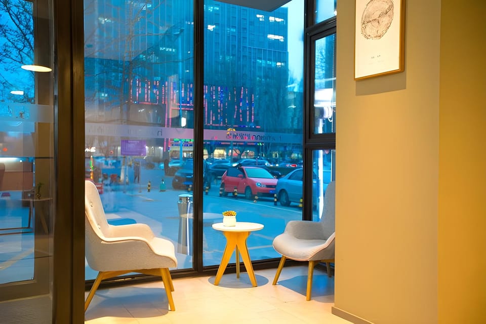 Home Inn Neo Qingdao Chengyang Zhengyang Middle Road Mixc Hotel in Qingdao